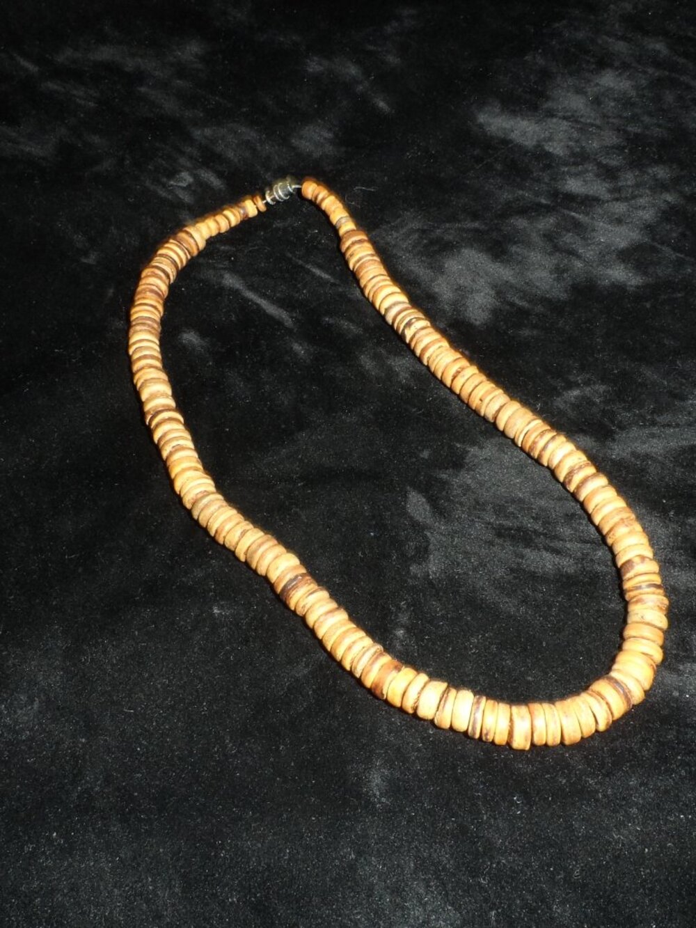 unbranded wooden bead choker necklace